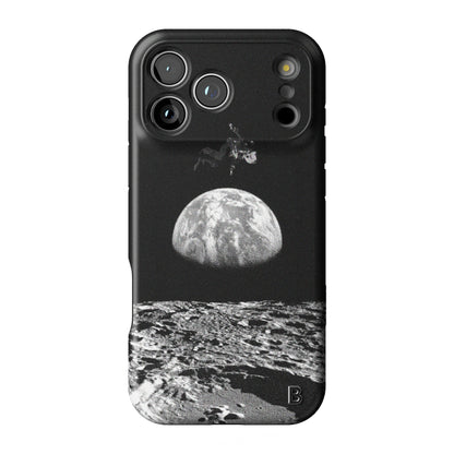 men-moondrift-statement-iphone-case-Iphone_18_Pro_Max_1.jpg