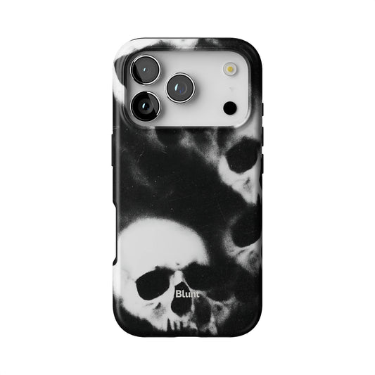 Smoke Skull iPhone Case gallery - Iphone_17_Pro_1