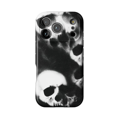 men-smoke-skull-statement-iphone-case-Iphone_18_Pro_1.jpg