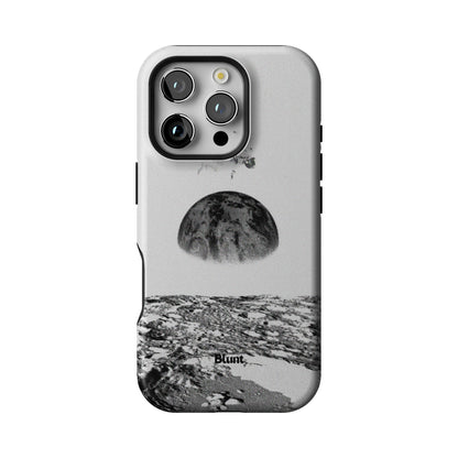 Static Moon iPhone Case gallery - Iphone_16_Pro_1