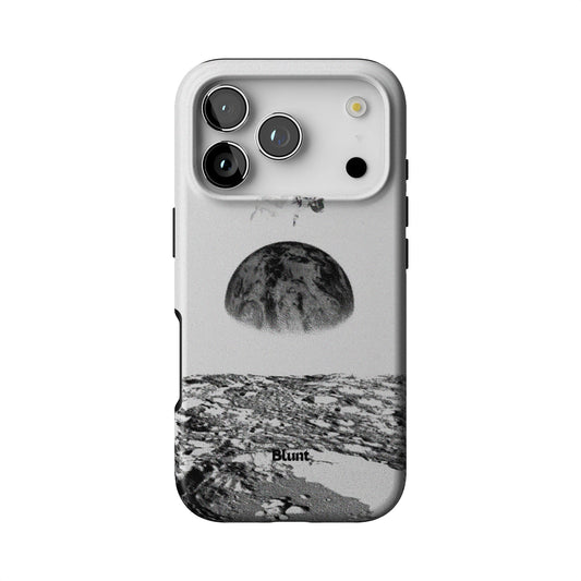 Static Moon iPhone Case gallery - Iphone_17_Pro_1