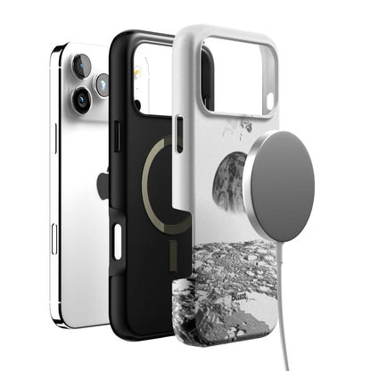 Static Moon iPhone Case gallery - Iphone_17_Pro_Max_4