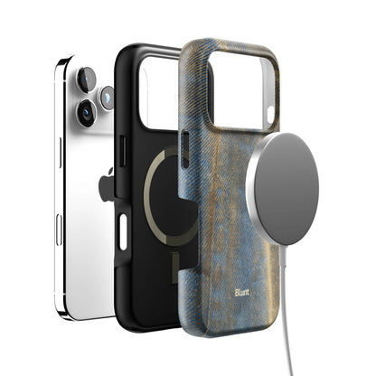Worn Denim iPhone Case gallery - Iphone_17_Pro_4