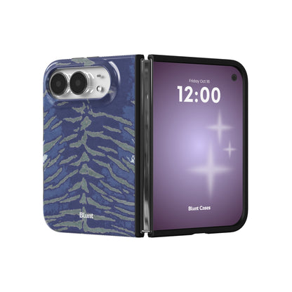 midnight-veins-iphone-case iPhone 18 Duo case, view 3