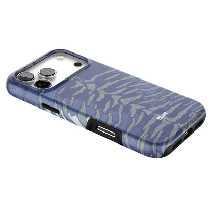 Midnight Veins iPhone Case gallery - Iphone_17_Pro_Max_2