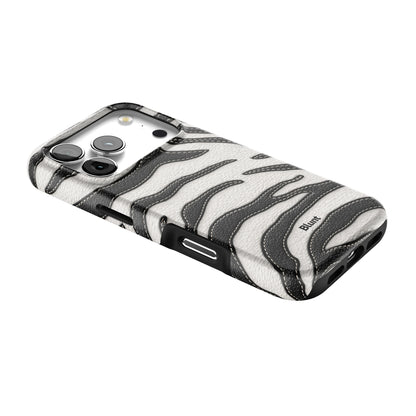 Mono Zarco iPhone Case gallery - Iphone_17_Pro_2