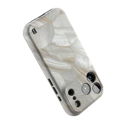 mother-of-pearl-statement-iphone-case-Iphone_18_Pro_5.jpg