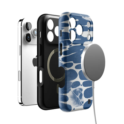navy-noir-abstract-statement-iphone-case-Iphone_18_Pro_4.jpg