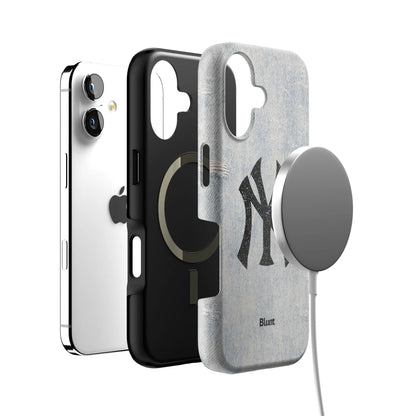 New Yorker iPhone Case gallery - Iphone_17_Iphone_4