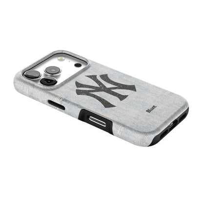New Yorker iPhone Case gallery - Iphone_17_Pro_2