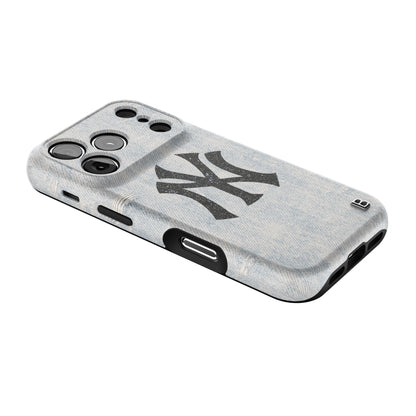 new-yorker-statement-iphone-case-Iphone_18_Pro_2.jpg