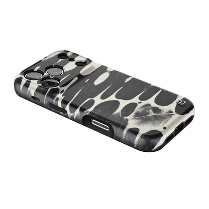 noir-abstract-statement-iphone-case-Iphone_18_Pro_2.jpg