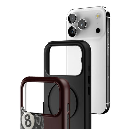 Noir Luck iPhone Case gallery - Iphone_17_Pro_3