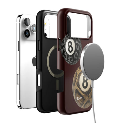 Noir Luck iPhone Case gallery - Iphone_17_Pro_Max_4