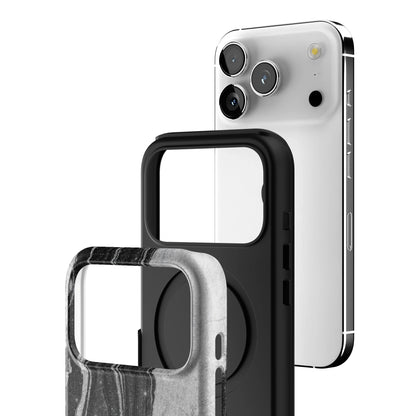 Noir Wood iPhone Case gallery - Iphone_17_Pro_3