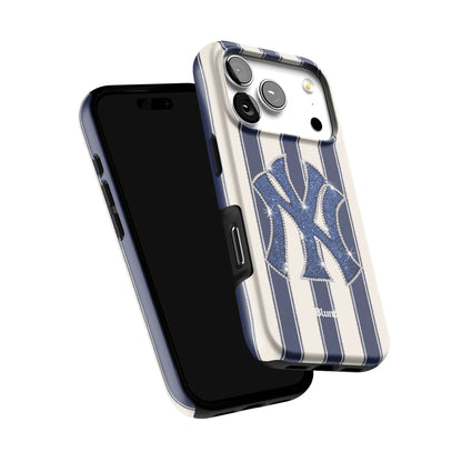 Polo Newyorker iPhone Case gallery - Iphone_17_Pro_6