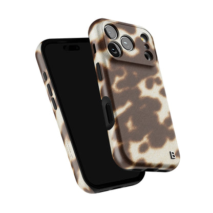 rustic-cowhide-statement-iphone-case-Iphone_18_Pro_6.jpg