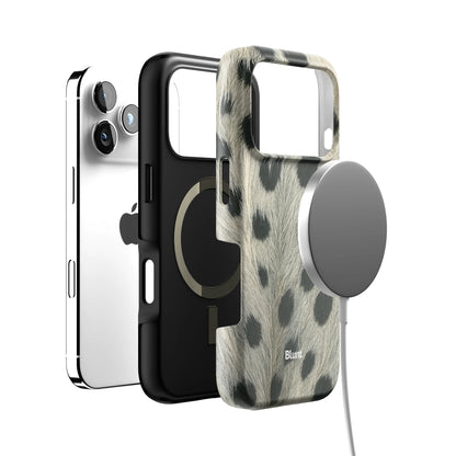 Saber iPhone Case gallery - Iphone_17_Pro_4
