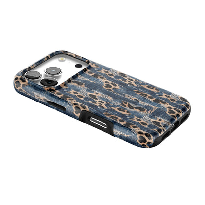 Savage Distress iPhone Case gallery - Iphone_17_Pro_2