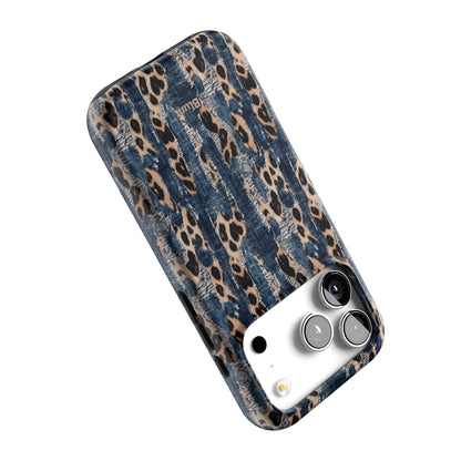 Savage Distress iPhone Case gallery - Iphone_17_Pro_5