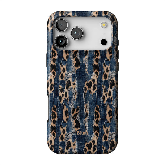Savage Distress iPhone Case gallery - Iphone_17_Pro_Max_1