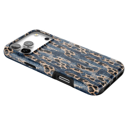 Savage Distress iPhone Case gallery - Iphone_17_Pro_Max_2