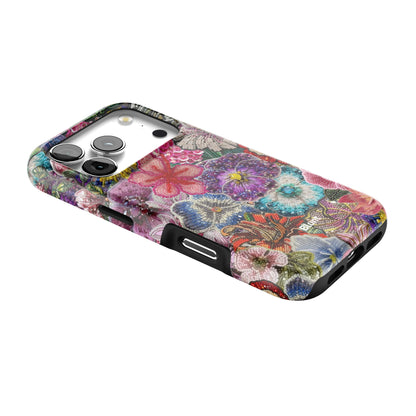 Secret Garden iPhone Case gallery - Iphone_17_Pro_2