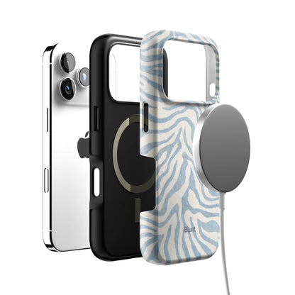 Skyla iPhone Case gallery - Iphone_17_Pro_4