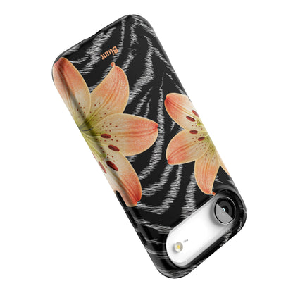 Tangerine Wild iPhone Case gallery - Iphone_17_Air_5