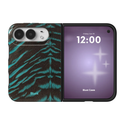 tiger-baby-iphone-case iPhone 18 Duo case, view 1
