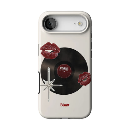 Vinyl Kiss iPhone Case gallery - Iphone_17_Air_1