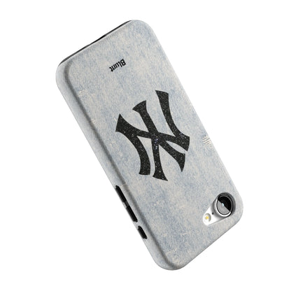 New-Yorker-iphone-case-iPhone 17 E-4