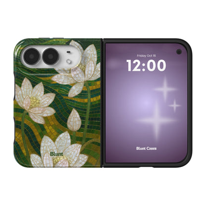 water-lily-iphone-case iPhone 18 Duo case, view 1