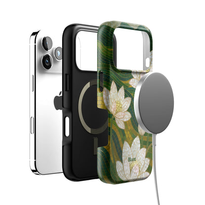Water Lily iPhone Case gallery - Iphone_17_Pro_4