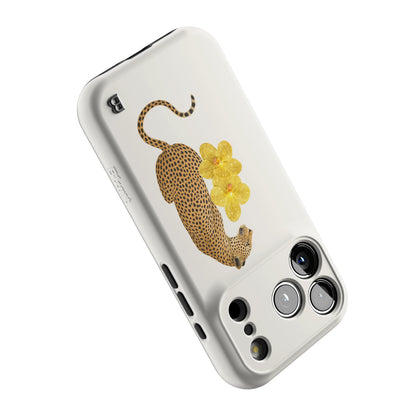 white-cleo-statement-iphone-case-Iphone_18_Pro_5.jpg