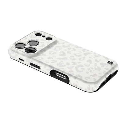white-leopard-statement-iphone-case-Iphone_18_Pro_2.jpg