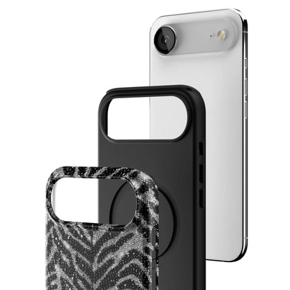 Zaira iPhone Case gallery - Iphone_17_Air_3