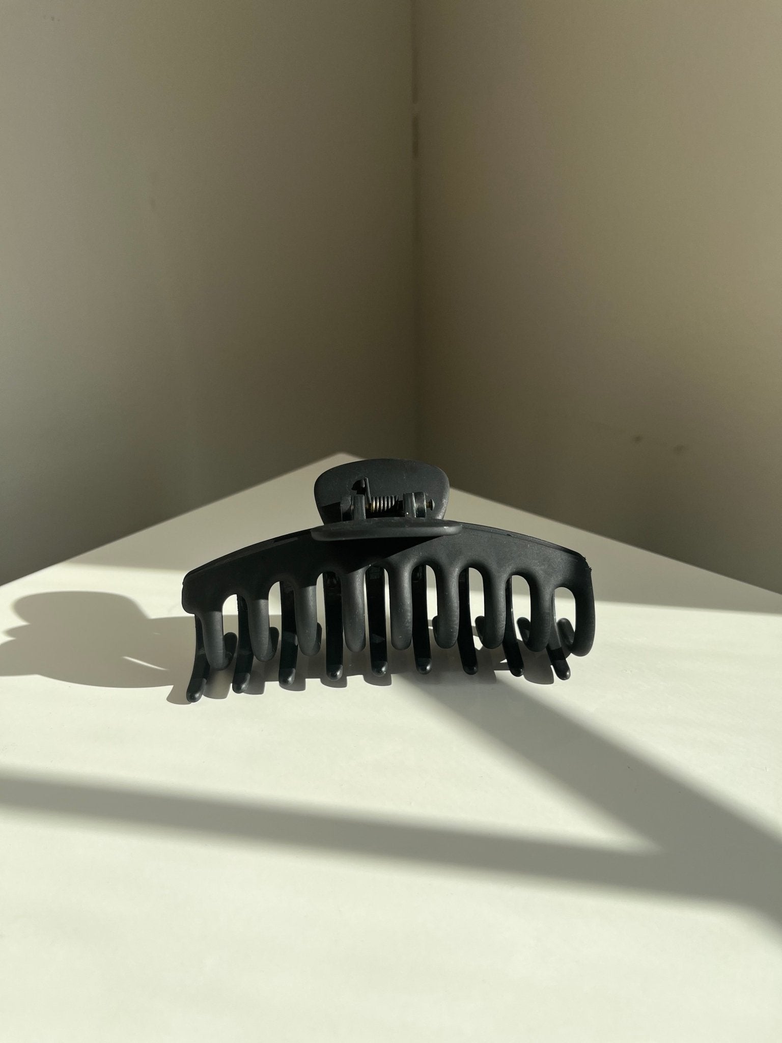 Evelyn Hair Clip - blunt cases