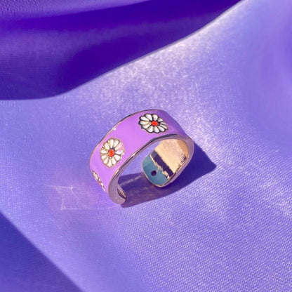 Lavender Daisy Ring - blunt cases
